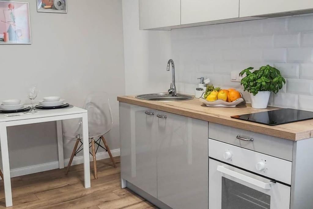 Bezagenta Mozart6 Studio Easy Access To City Wifi Warsaw Ngoại thất bức ảnh